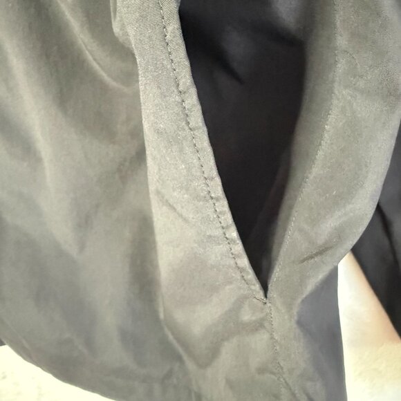 Uniqlo Ultra Stretch Collared Button Front Lightweight Shirt Jacket Mens M Black - Picture 3 of 8